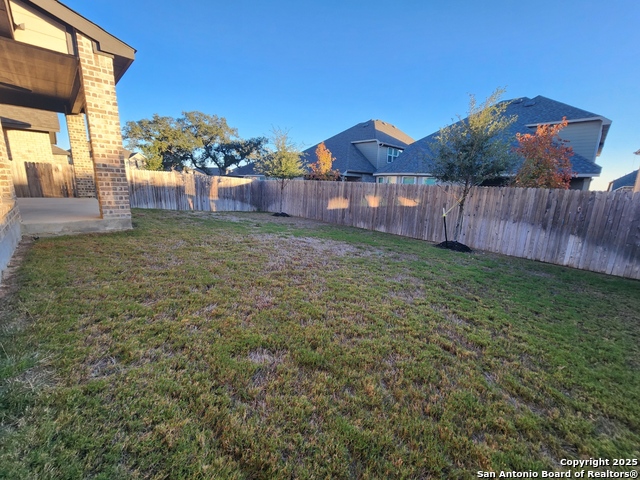 Listing photo id 31 for 12510 Thrall