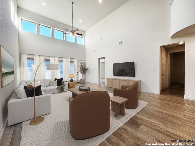 Listing photo id 2 for 12510 Thrall