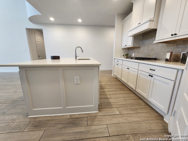 Listing photo id 7 for 12510 Thrall