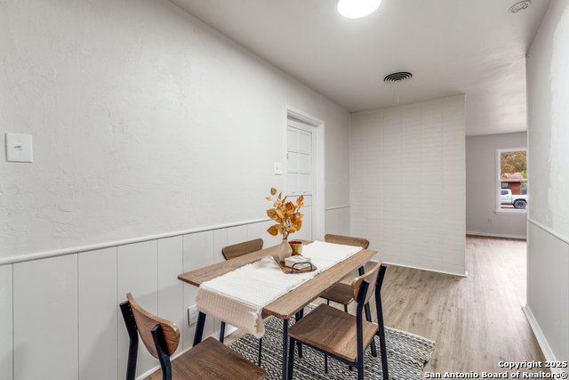 Listing photo id 11 for 322 Kate Schenck