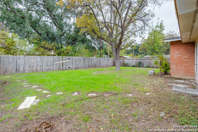 Listing photo id 20 for 322 Kate Schenck