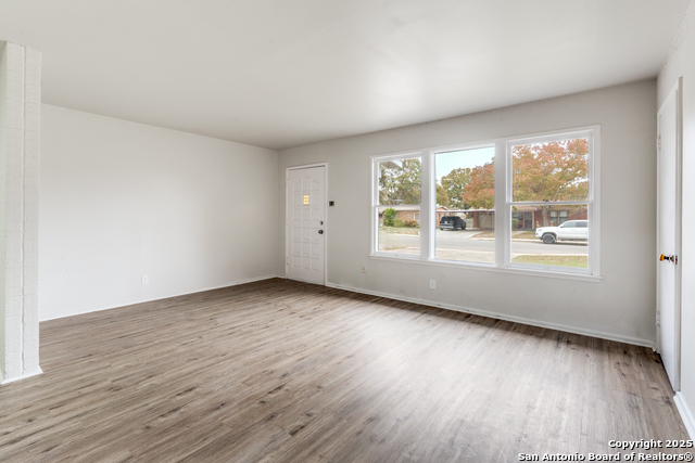 Listing photo id 2 for 322 Kate Schenck