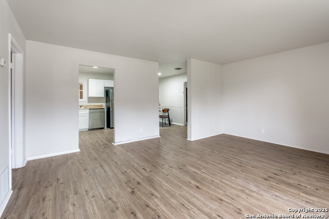 Listing photo id 4 for 322 Kate Schenck