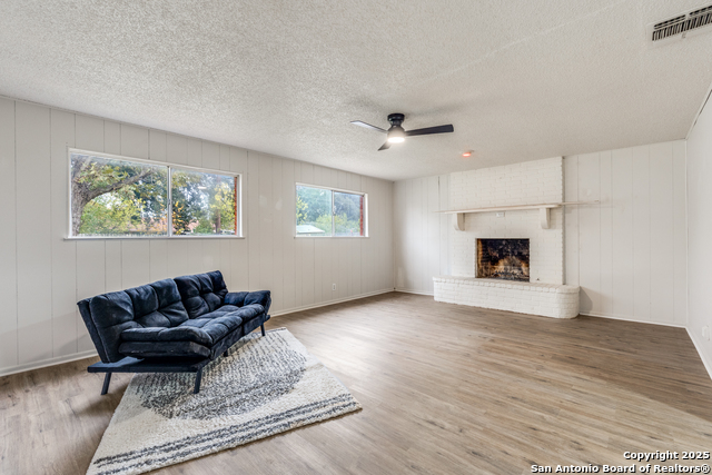 Listing photo id 5 for 322 Kate Schenck