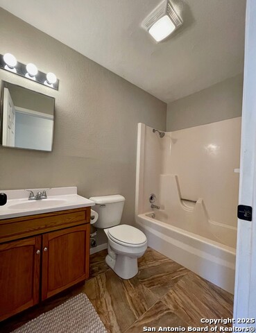 Image 16 of 19 For 456 Melody