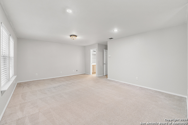 Listing photo id 17 for 8815 Mission Mdw