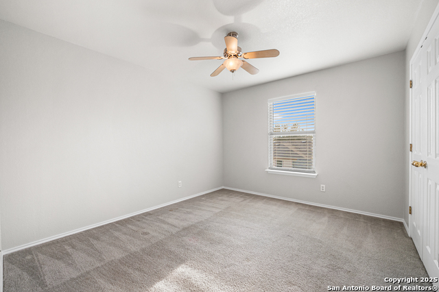 Listing photo id 21 for 8815 Mission Mdw