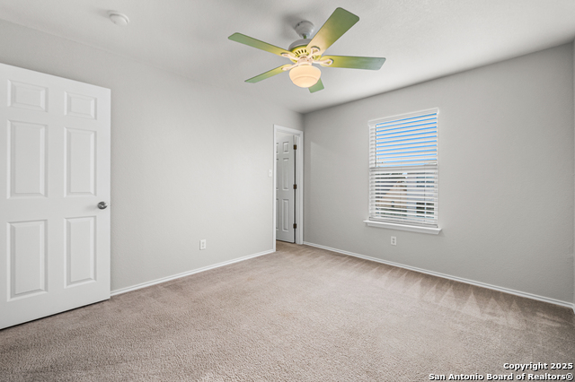 Listing photo id 28 for 8815 Mission Mdw