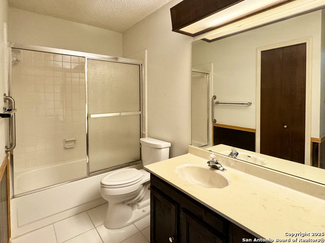 Image 8 of 17 For 14219 Chadbourne