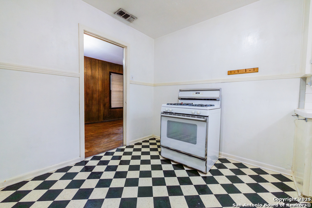 Image 15 of 15 For 102 Raleigh  