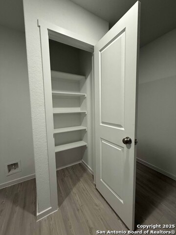 Image 4 of 13 For 3914 Greensfield Way