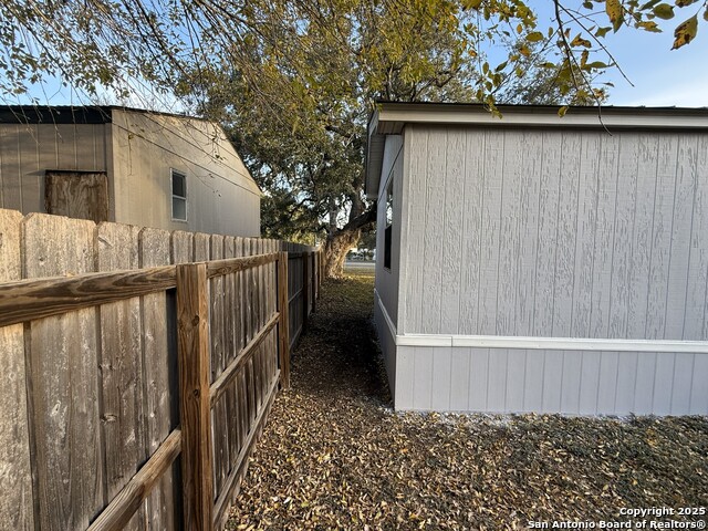 Image 33 of 36 For 13835 Owl Tree