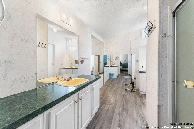 Image 21 of 41 For 690 Cherry Ridge