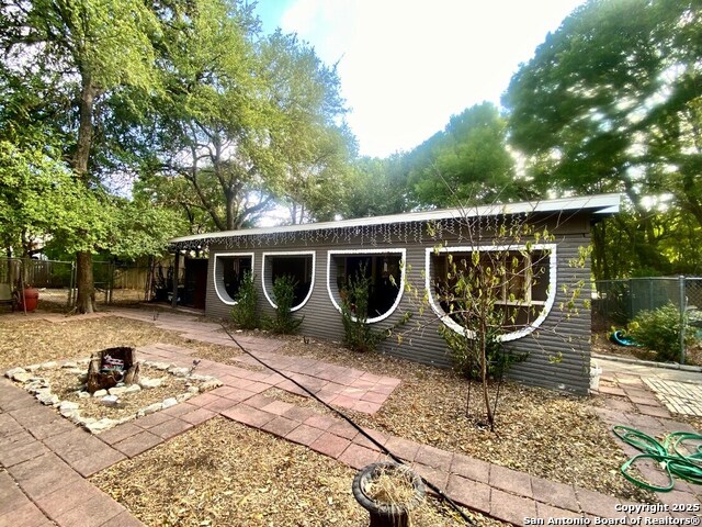 Listing photo id 3 for 4171 Sleepy Hollow