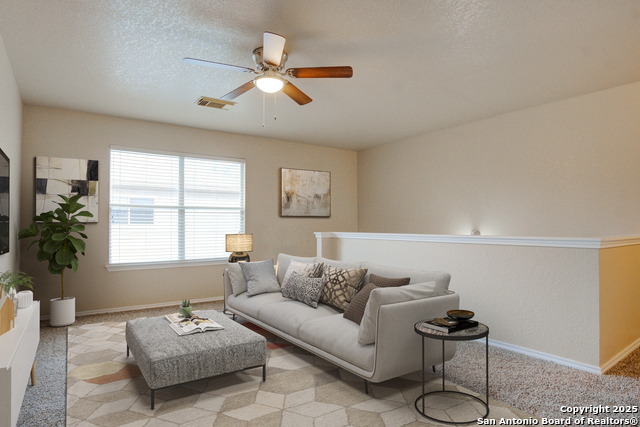 Listing photo id 8 for 17226 Irongate Rail