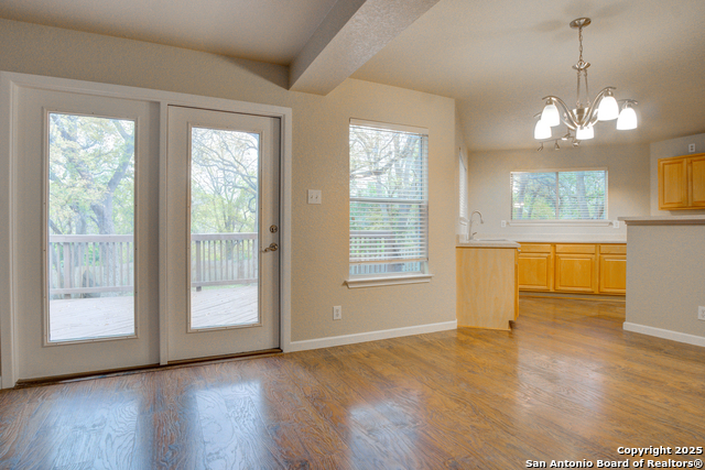 Listing photo id 21 for 17226 Irongate Rail