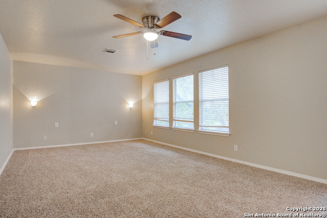 Listing photo id 24 for 17226 Irongate Rail