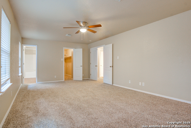 Listing photo id 25 for 17226 Irongate Rail