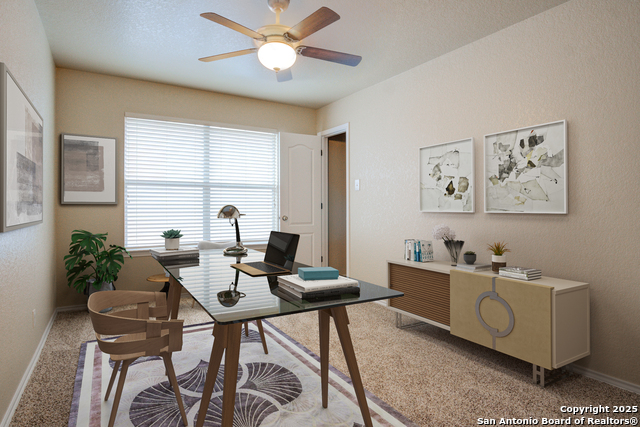 Listing photo id 29 for 17226 Irongate Rail