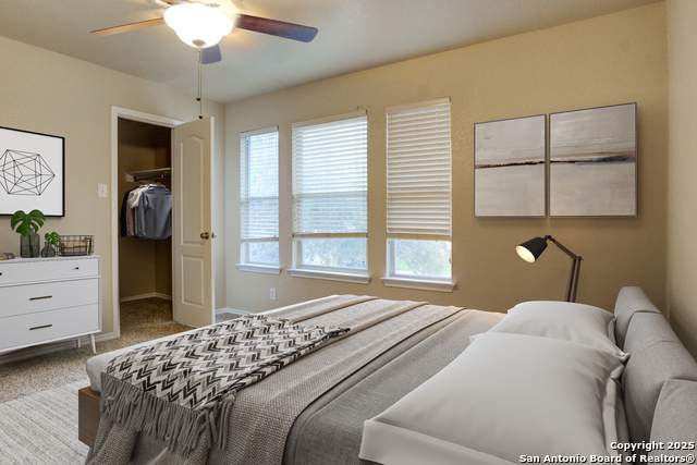 Listing photo id 31 for 17226 Irongate Rail