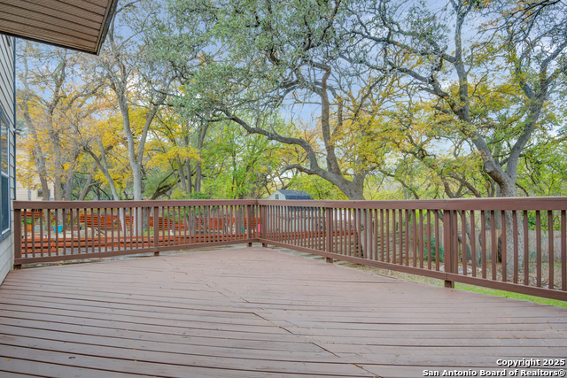 Listing photo id 35 for 17226 Irongate Rail