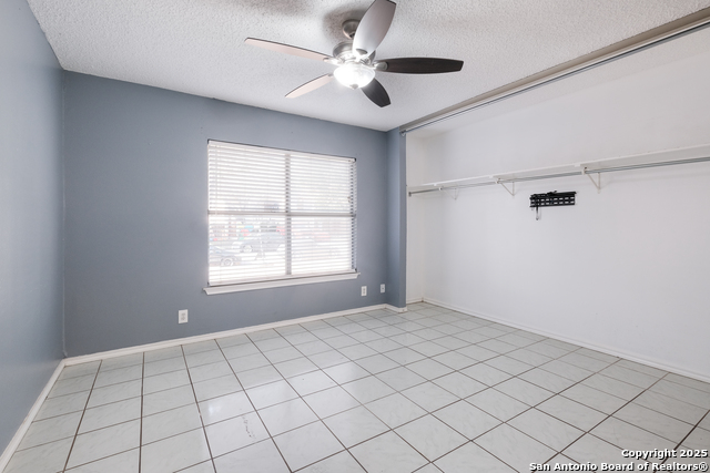 Listing photo id 9 for 2538 Kingswell