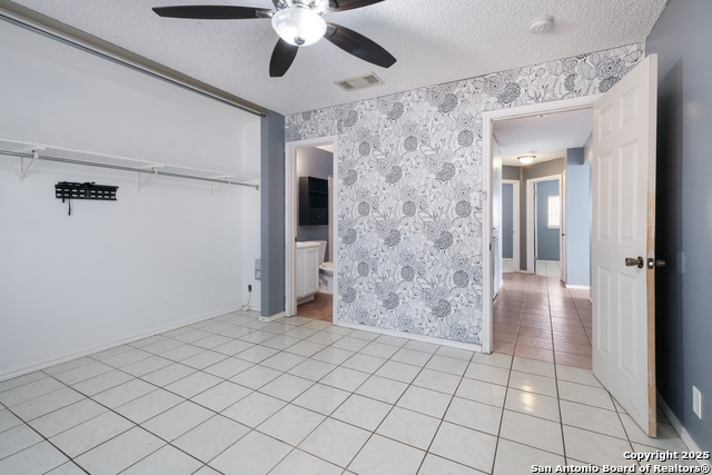 Listing photo id 10 for 2538 Kingswell