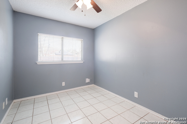 Listing photo id 15 for 2538 Kingswell