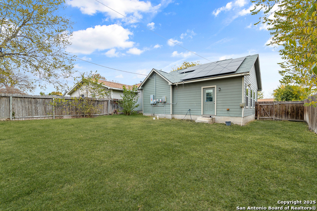 Image 22 of 25 For 1528 Edison  