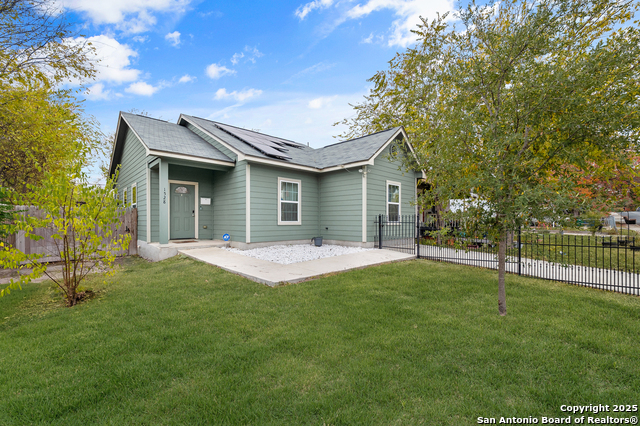 Image 4 of 25 For 1528 Edison  