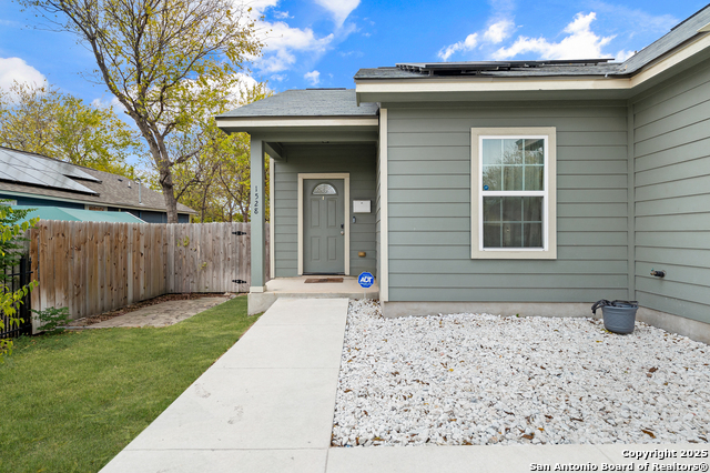 Image 5 of 25 For 1528 Edison  