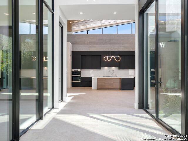 Listing photo id 8 for 24606 Cliff Line