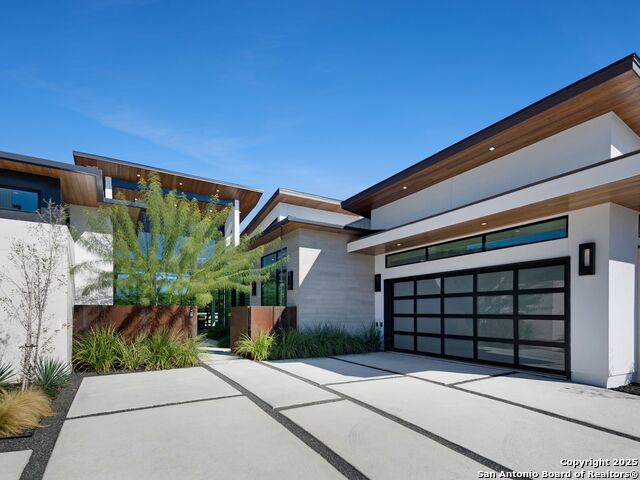 Listing photo id 0 for 24606 Cliff Line