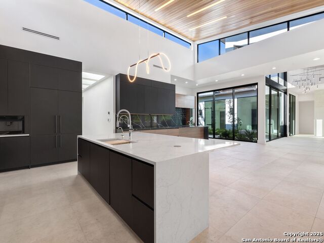 Listing photo id 18 for 24606 Cliff Line