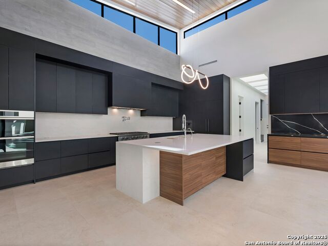 Listing photo id 20 for 24606 Cliff Line