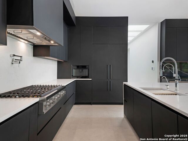 Listing photo id 21 for 24606 Cliff Line