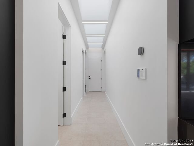 Listing photo id 25 for 24606 Cliff Line