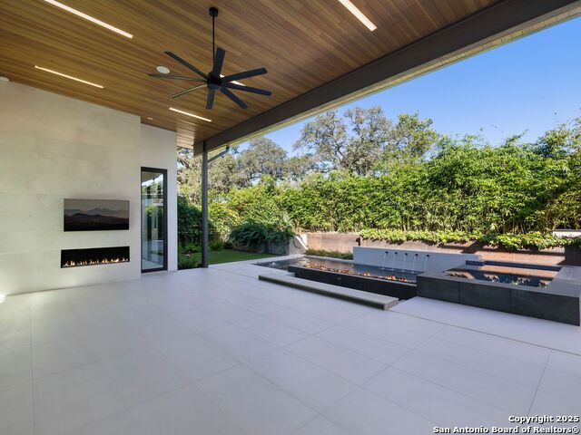 Listing photo id 50 for 24606 Cliff Line