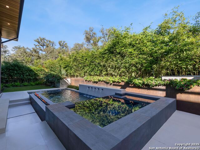 Listing photo id 53 for 24606 Cliff Line