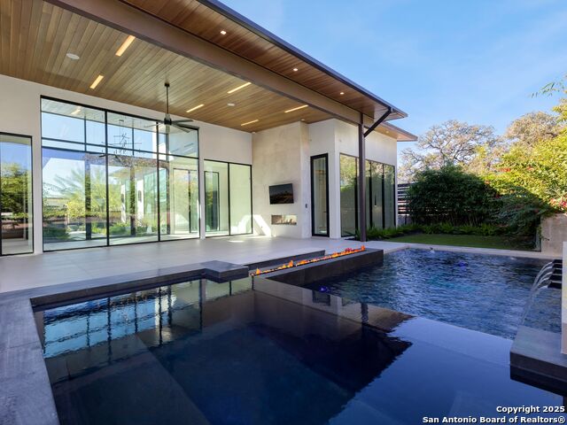 Listing photo id 55 for 24606 Cliff Line