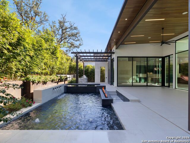 Listing photo id 57 for 24606 Cliff Line