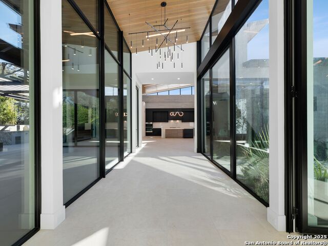 Listing photo id 7 for 24606 Cliff Line