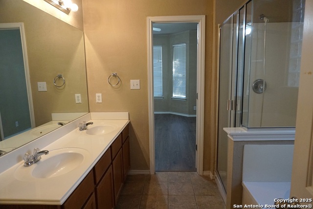 Image 15 of 30 For 26610 Sparrow Ridge