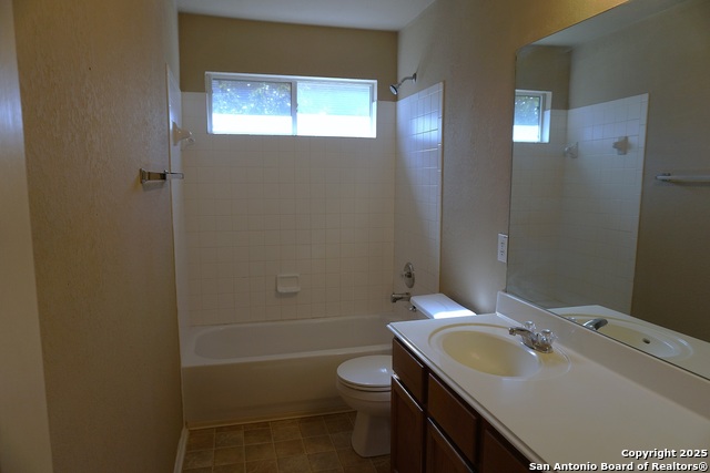 Image 22 of 30 For 26610 Sparrow Ridge