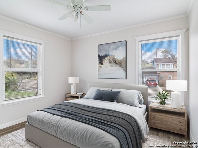 Listing photo id 16 for 3947 Southport Drive