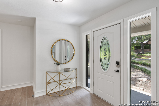 Image 10 of 29 For 123 Brandon Dr E