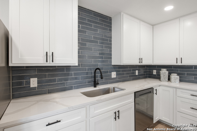 Image 19 of 29 For 123 Brandon Dr E