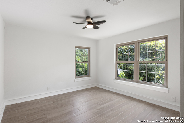 Image 24 of 29 For 123 Brandon Dr E