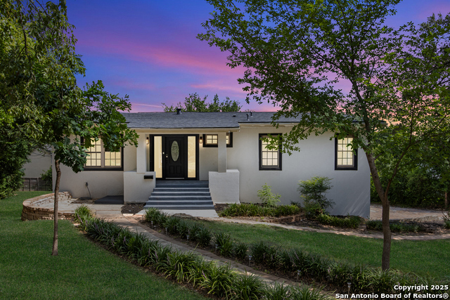 Image 4 of 29 For 123 Brandon Dr E