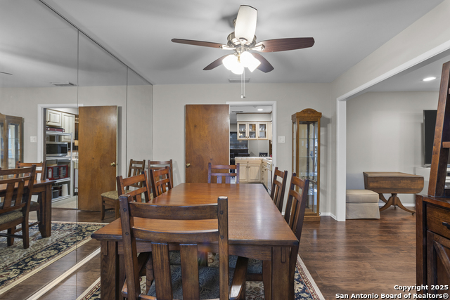 Listing photo id 10 for 6414 View Pt